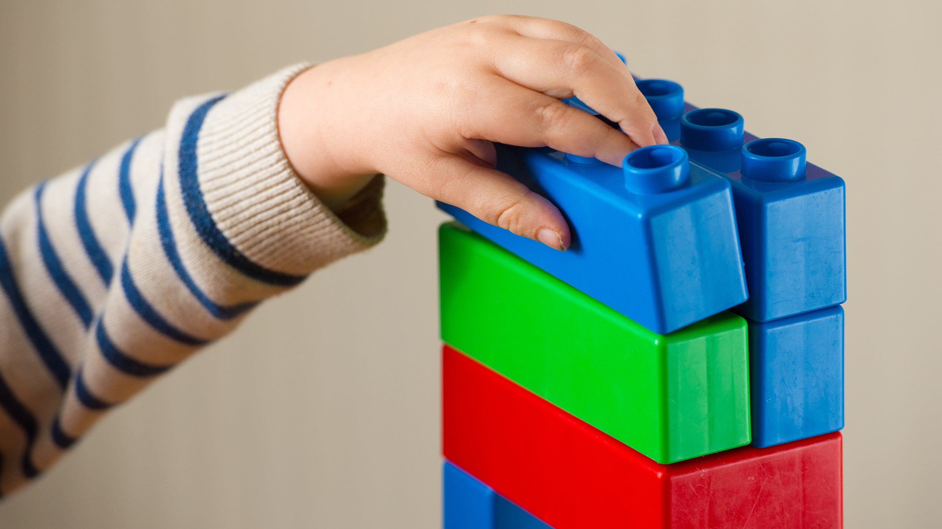Affluent areas in England have the highest levels of childcare access, an analysis suggests