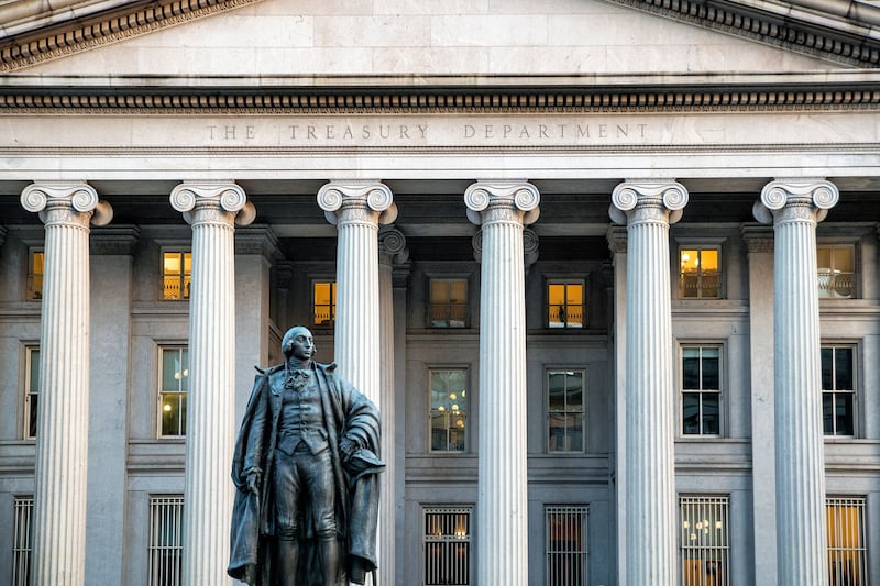 D9BH7M Northern entrance of the US Treasury building, Washington D.C., USA