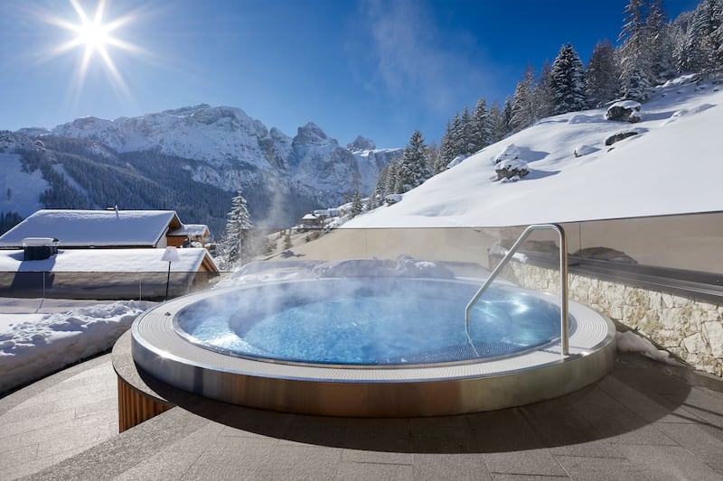 The jacuzzi at Hotel Sassongher. (Hotel Sassongher)