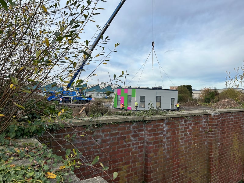 PACEMAKER BELFAST  19/11/2024
A first building has been placed on site of the controversial site for a new Irish Language speaking school in the heart of East Belfast.
At the Belfast City Committee Planning Committee yesterday (June 27), elected representatives gave the green light for a proposed temporary nursery and primary school, a soft play area, new access, parking, landscaping, and ancillary site works.

The site is at lands adjacent and east of 44 Montgomery Road, East Belfast BT6, and the applicant is the Bunscoil na Seolta of Glenmachan Road, east Belfast.

On a recorded vote, the application received 11 votes in support, and five votes against the plan, all of which were from the DUP.