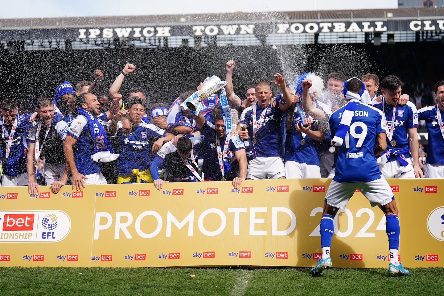 Kieran McKenna hails ‘amazing achievement’ as Ipswich celebrations ...