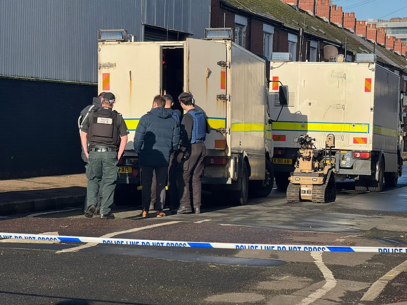 Bomb disposal units attending the scene of a security alert in south Belfast. PICTURE: MAL MCCANN