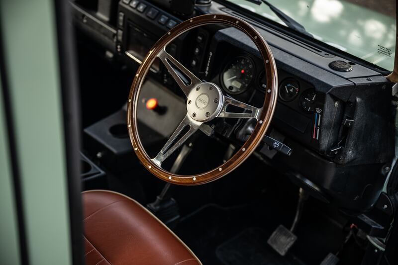 The thin-rimmed steering wheel is a neat touch