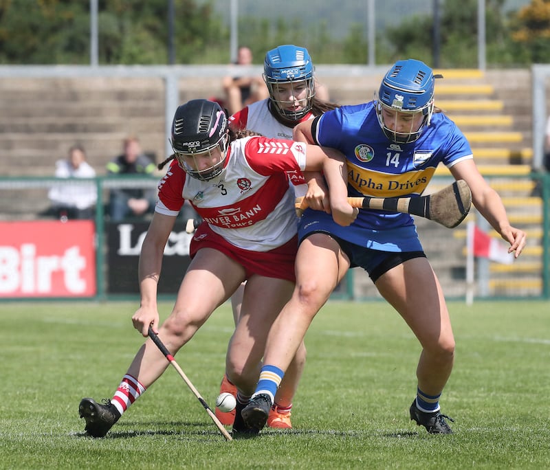 Derry's Niamh Quinn fighting for possession against Tipperary