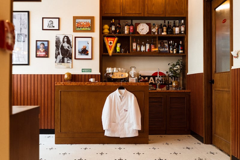 Bar Leone-interior