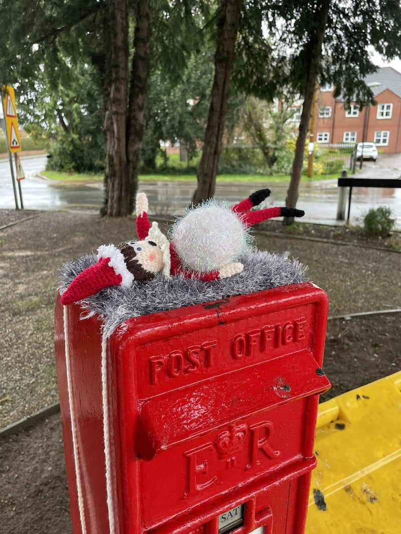 Pat the topper elf crushed by a snowball