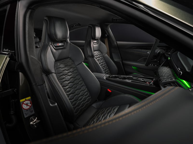 Audi RS e-tron performance interior