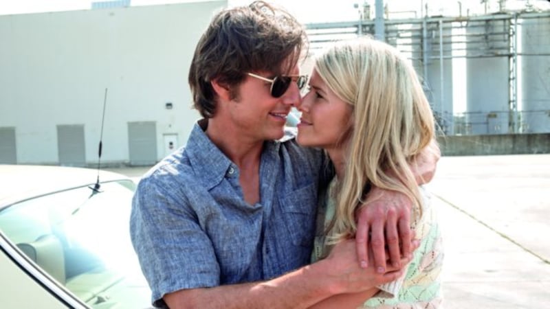 Tom Cruise and Sarah Wright in American Made (© Universal Pictures)