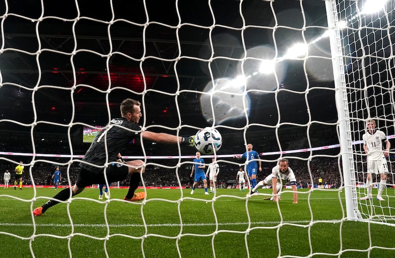 Kane’s first ‘goal’ was disallowed for offside