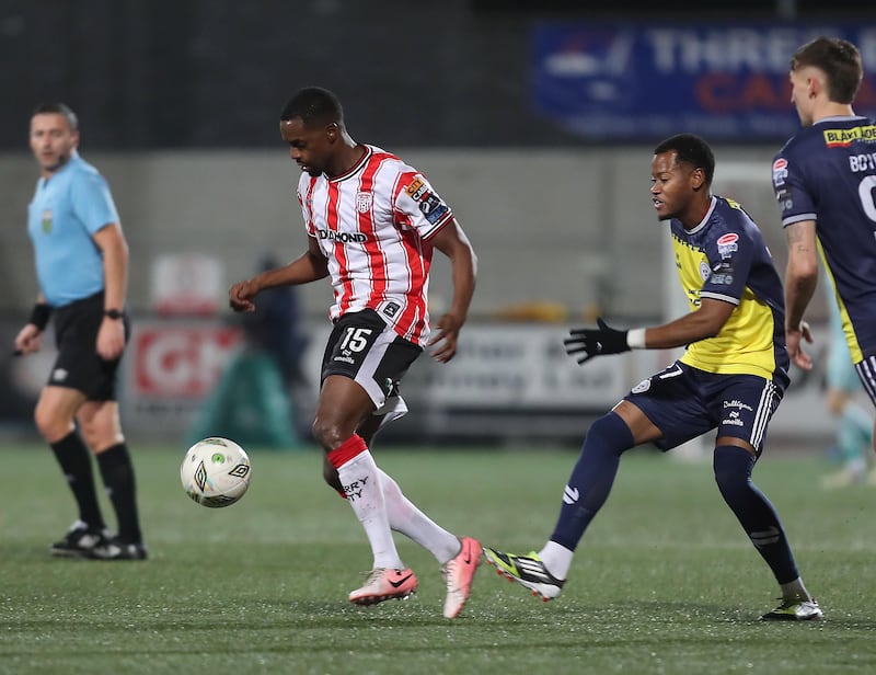 Derry City Sadou Diallo with Rayhaan Tulloch of Shelbourne during Friday nights match at the Brandywell.