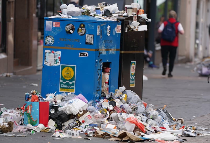 Waste and recyling workers in Glasgow City Council are also to take part in the industrial action.