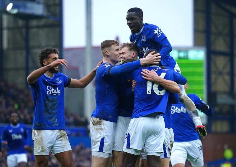 Everton beat Tottenham 3-2