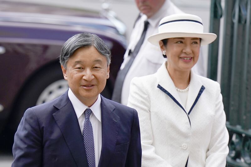 Emperor Naruhito and his wife, Empress Masako of Japan, arrive for a tour of Westminster Abbey, London