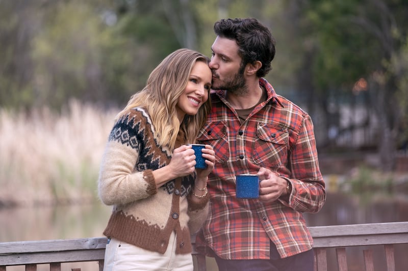 Nobody Wants This. (L to R) Kristen Bell as Joanne, Adam Brody as Noah in episode 105 of Nobody Wants This. Cr. Adam Rose/Netflix © 2024