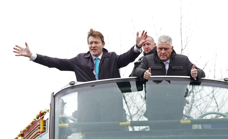 Richard Tice and Lee Anderson on the open top bus