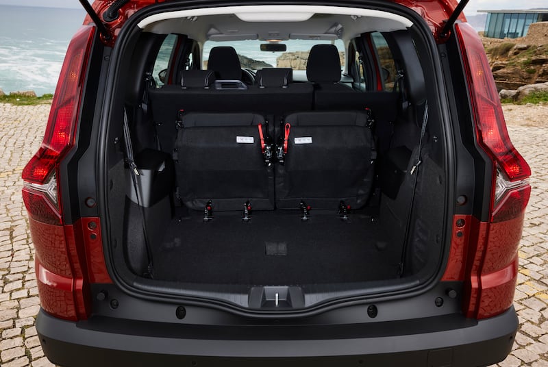 By folding the rear seats, increases the loading capacity and will make loading times shorter and less stressful. (Dacia)