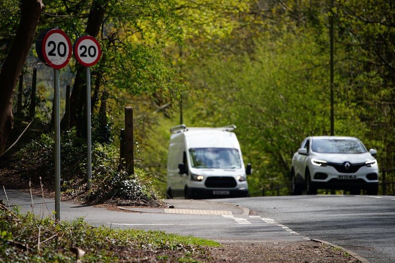 Vehicles in a 20mph zone in Brynawel