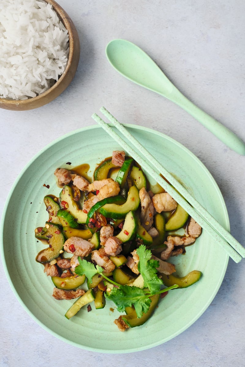 Sichuan pork with cucumber and chilli sauce