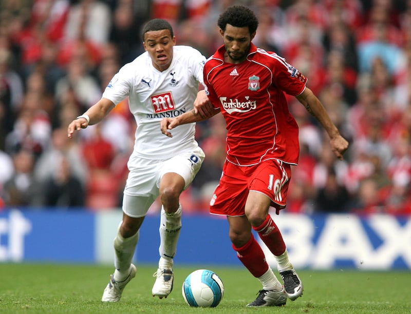 Liverpool’s Jermaine Pennant and Tottenham Hotspur’s Jermaine Jenas