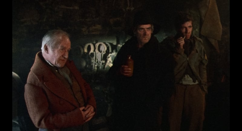 Cyril Cusack as Miles Keenan and Tom Jordan as Conor Farrell in The Outcasts