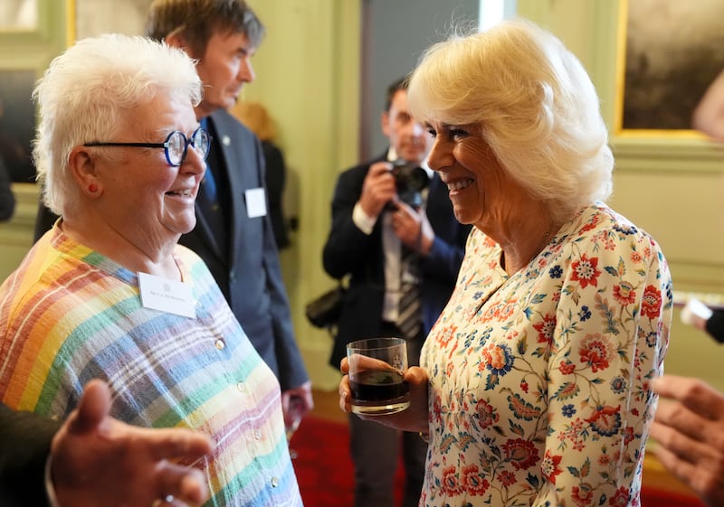 Val McDermid speaking to the Queen