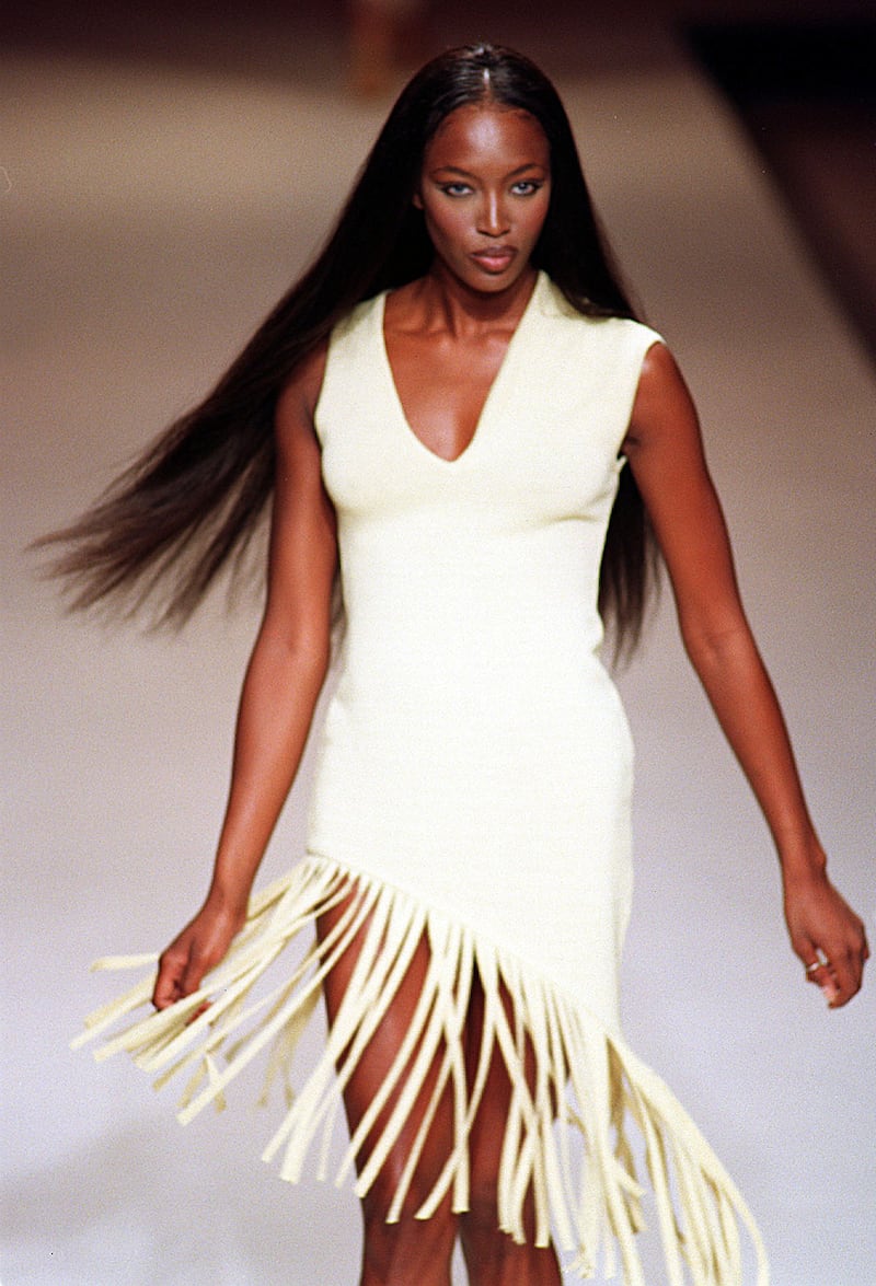 Campbell channelled fringe and layers in Amaya Arzuaga’s spring/summer collection, 1992.
